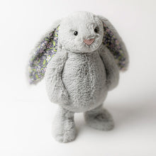 Charger l'image dans la galerie, Blossom Silver Bunny Bloom - Medium

